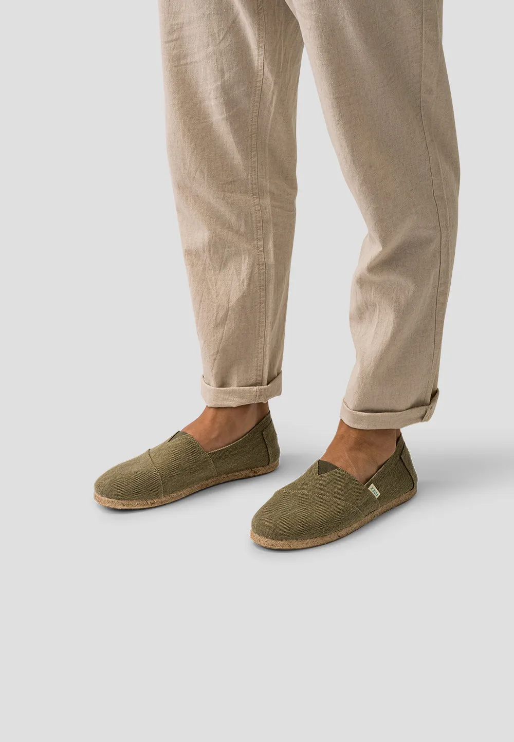 CLASSIC ESSENTIAL KHAKI