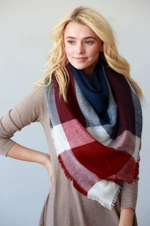 Cozy Days Scarf in Navy