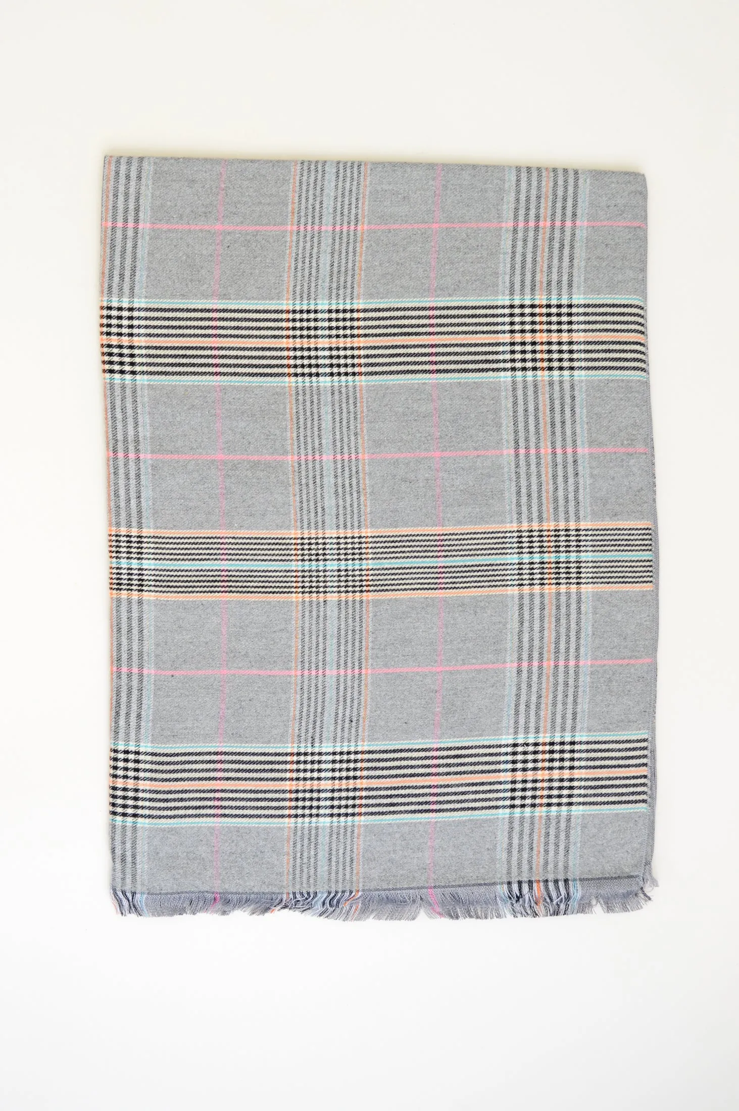 Cozy Scarf, Light Grey Tartan