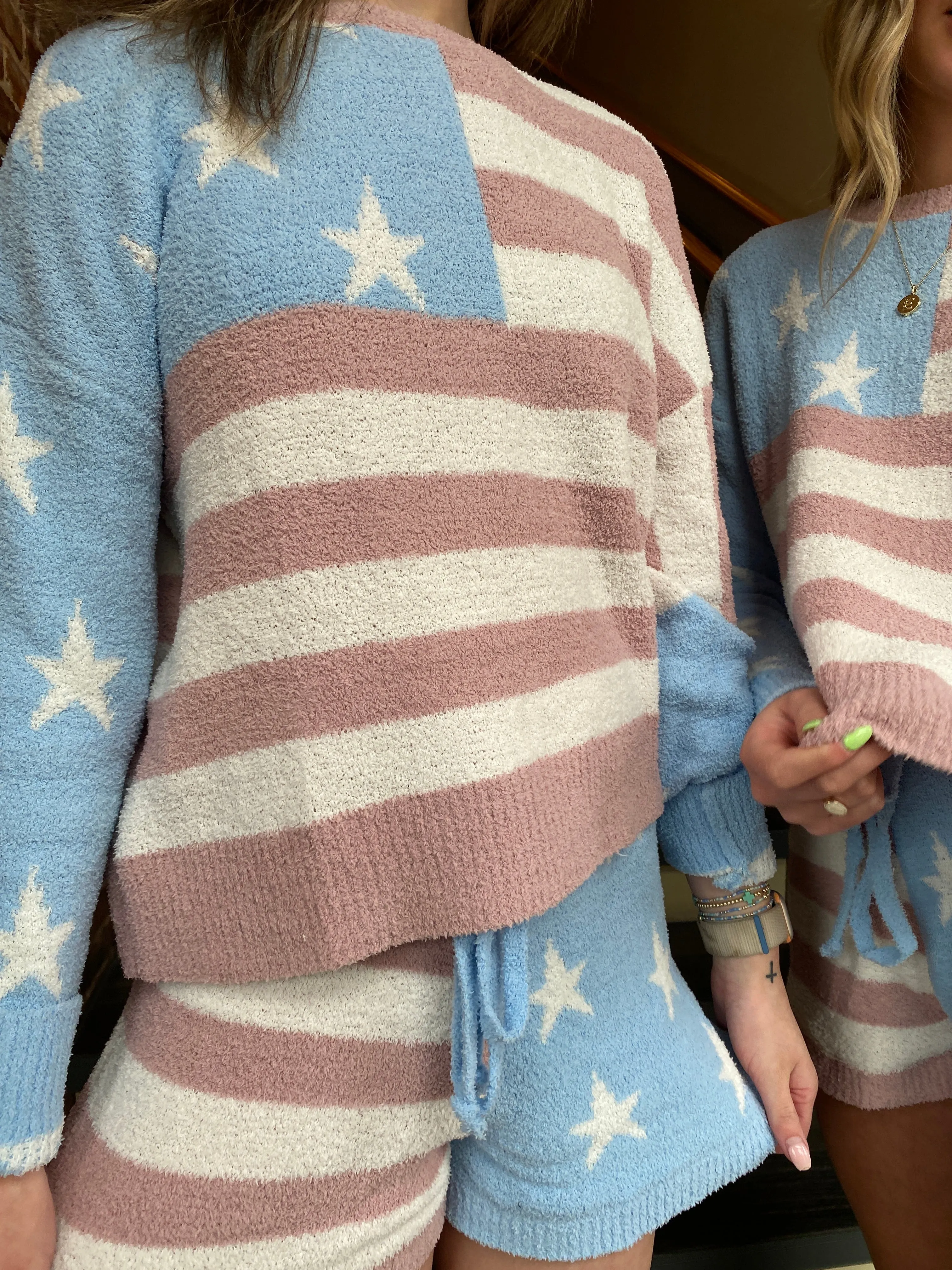 COZY SWEATER AMERICAN FLAG PULLOVER SHORTS SET