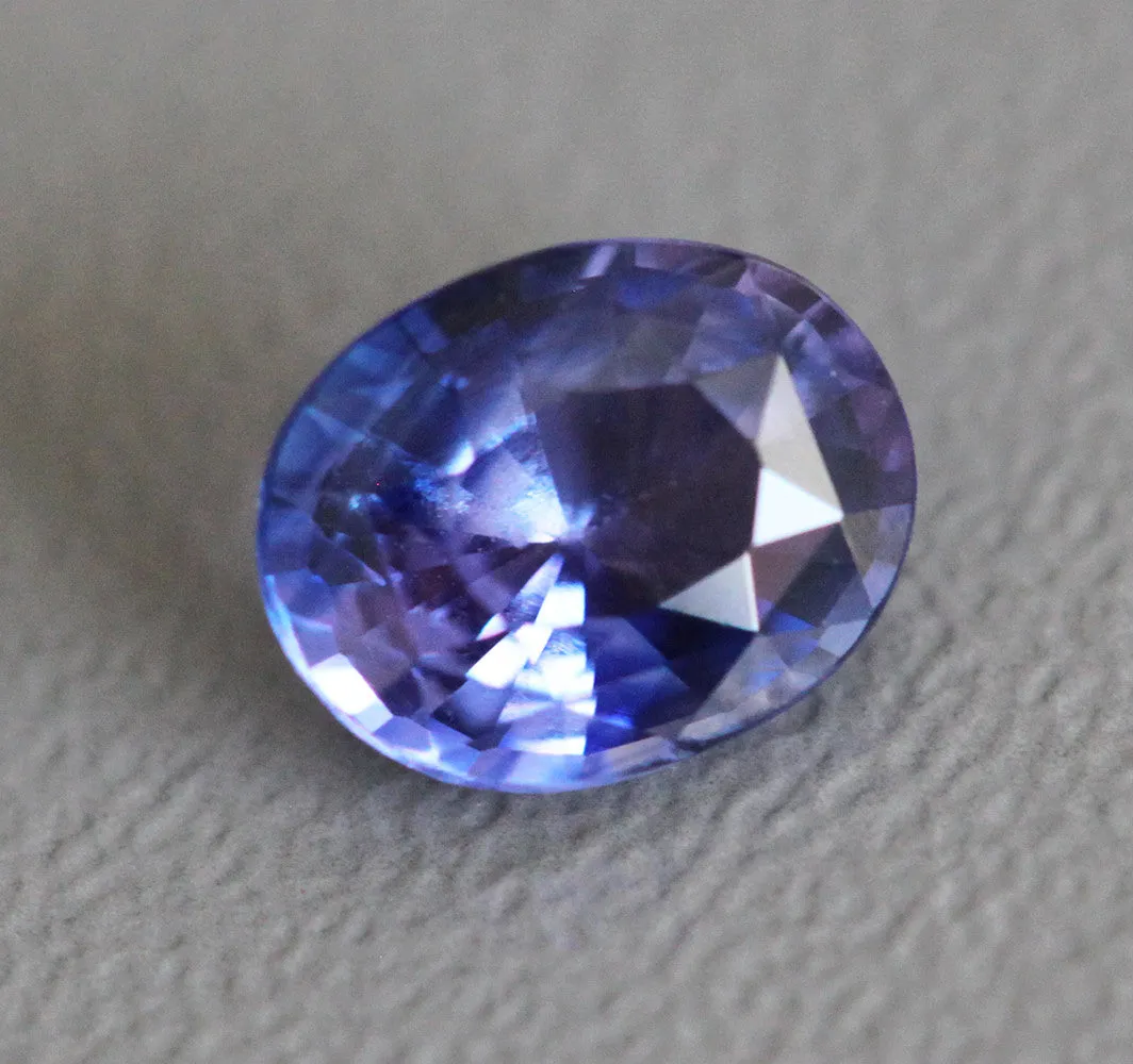 Loose 1.28 Ct Oval Blue-Violet Sapphire