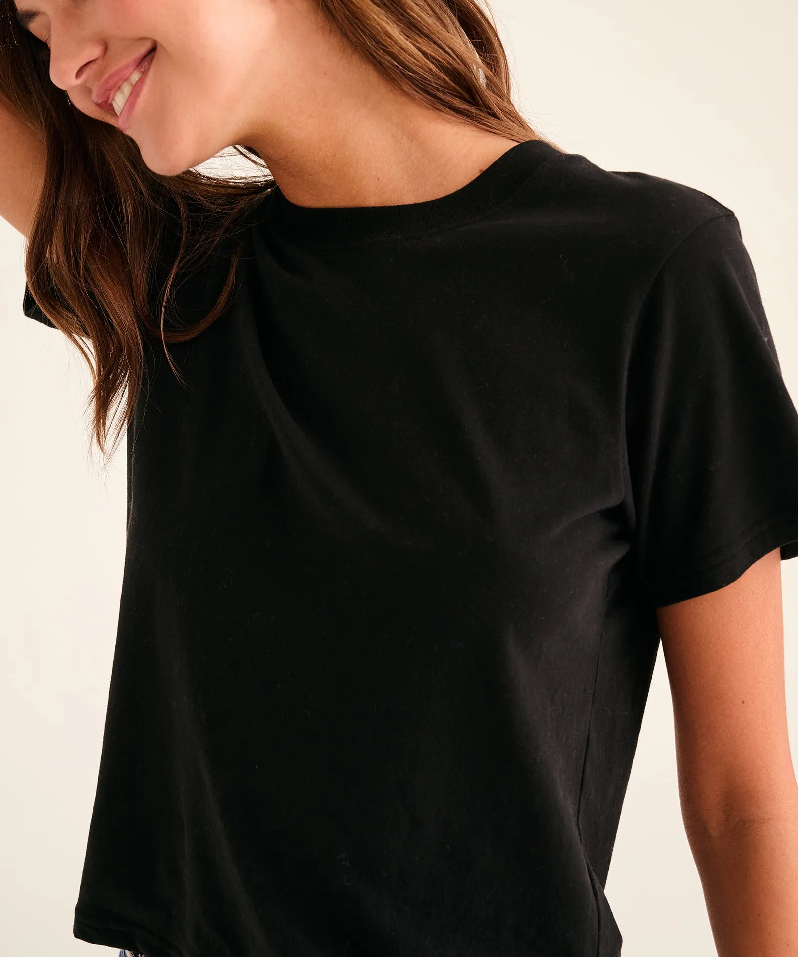 Essential Classic Tee: Timeless, Comfortable Cotton T-Shirt